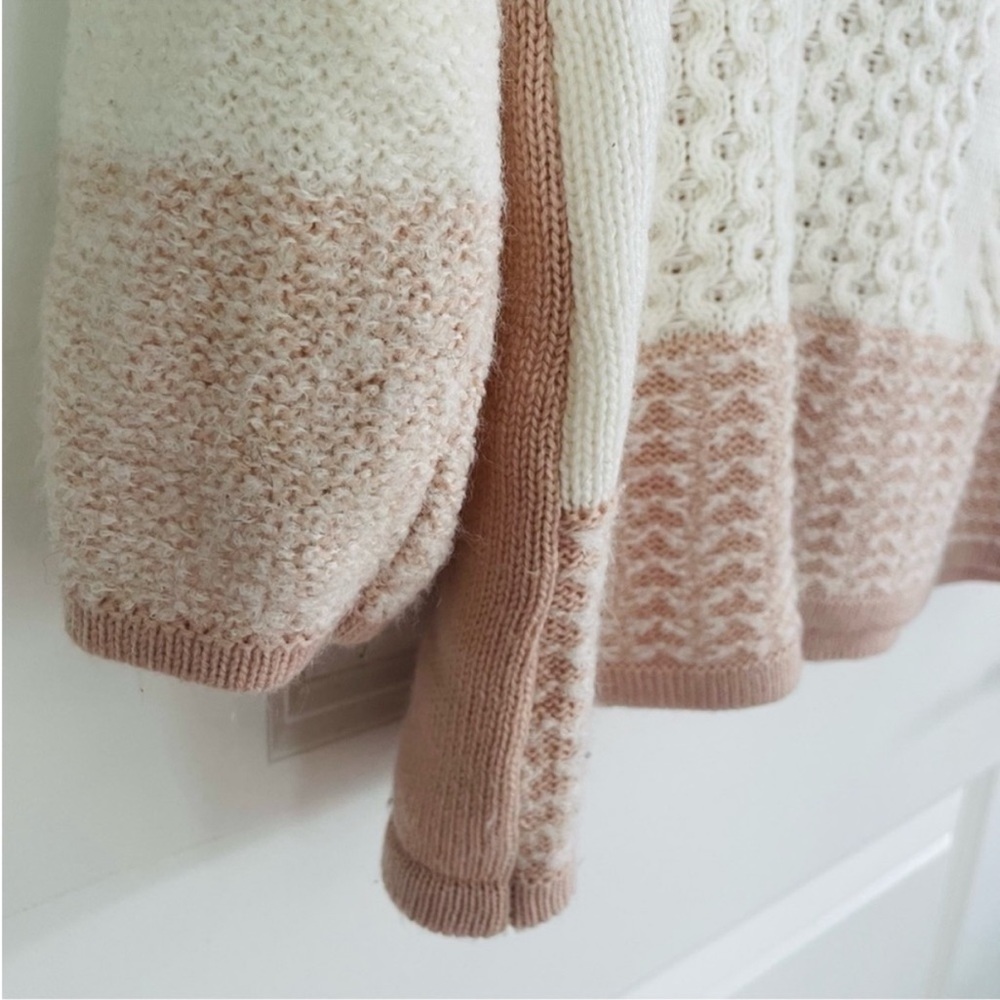 Calvin Klein Wool Blend Oversized Turtleneck Sweater White Light Pink Size L - Picture 5 of 9